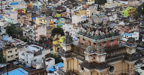 Cheap Flights from Singapore to Tiruchirappalli District from S$ 139.